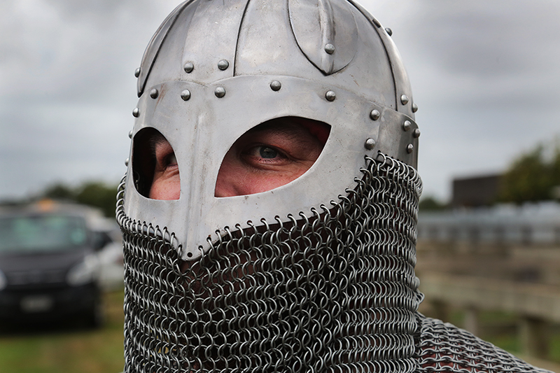 Medieval Market : Swords and Armour : Medieval Fighting : Levin : New Zealand : Richard Moore : Journalist : Photographer :